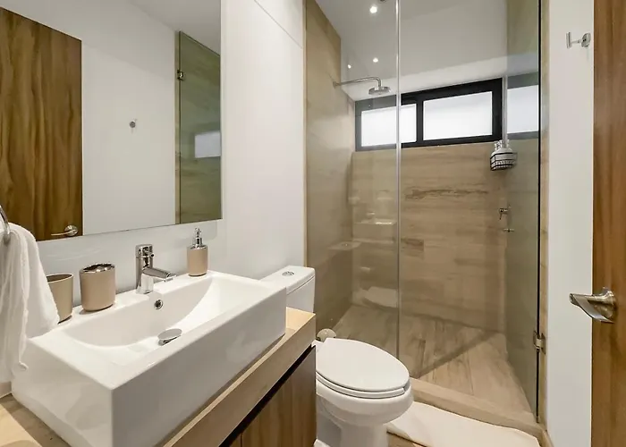 23-gh3 2 Bedroom 2.5 Baths Private Patio Roma Norte